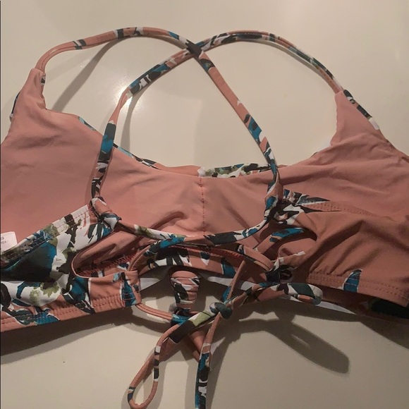 Splendid bikini! - Picture 4 of 5